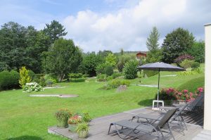 Le chalet de warren - terrasse de la piscine