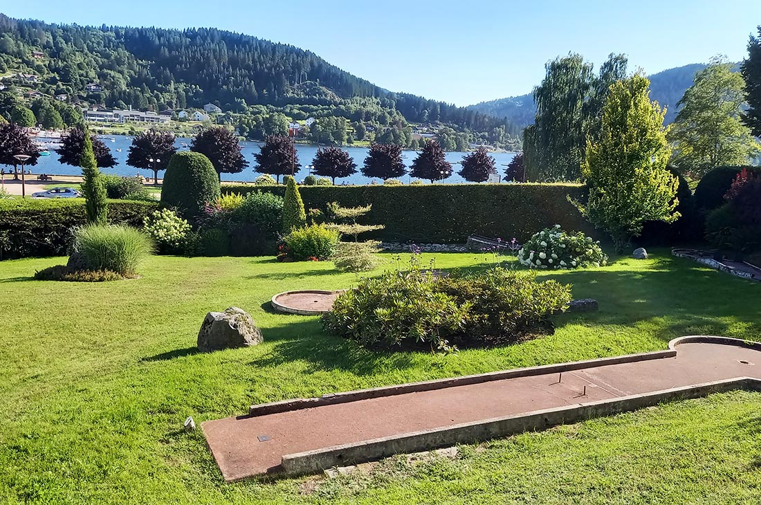 Le chalet de warren - vue du parc